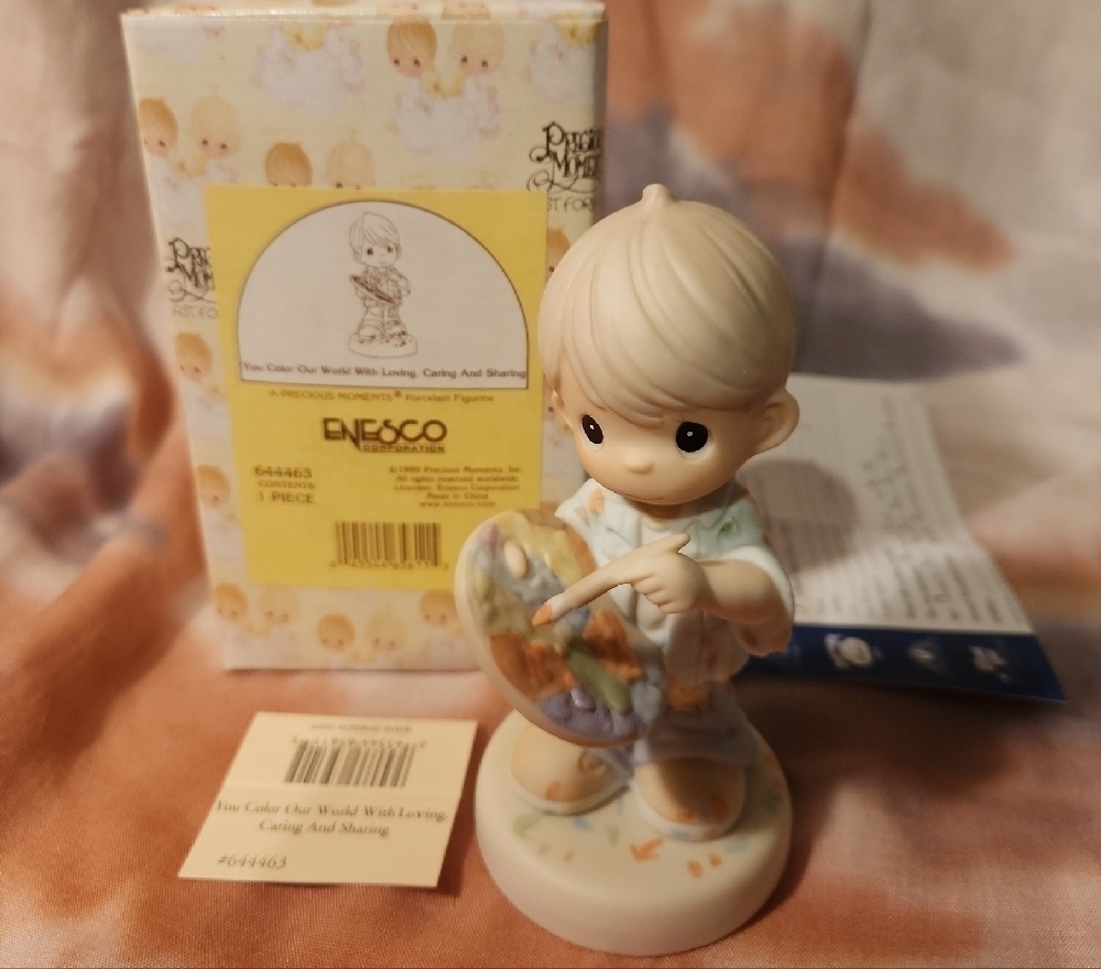 Enesco Precious Moments You Color Our World Figurine 1999